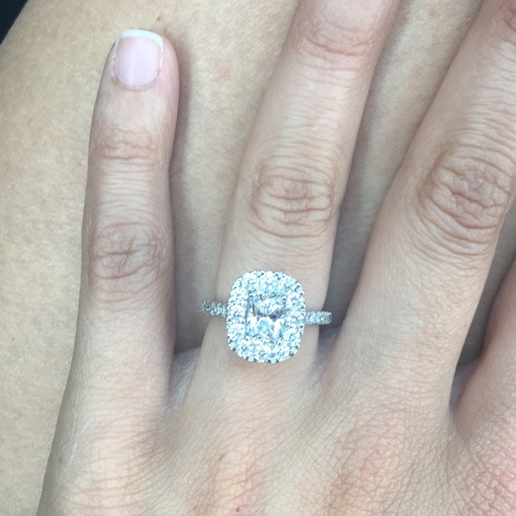 🎉SALE!🎉Everly “diamond” rings - wedding band set - Picture 2 of 8